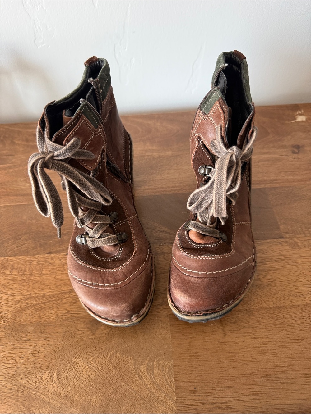 Like New Lined Josef Seibel Brown Leather Lace-Up Ankle Boots